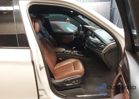 2015 BMW X5 xDrive35I z USA, uszkodzony, nr VIN 5UXKR0C55F0P11514